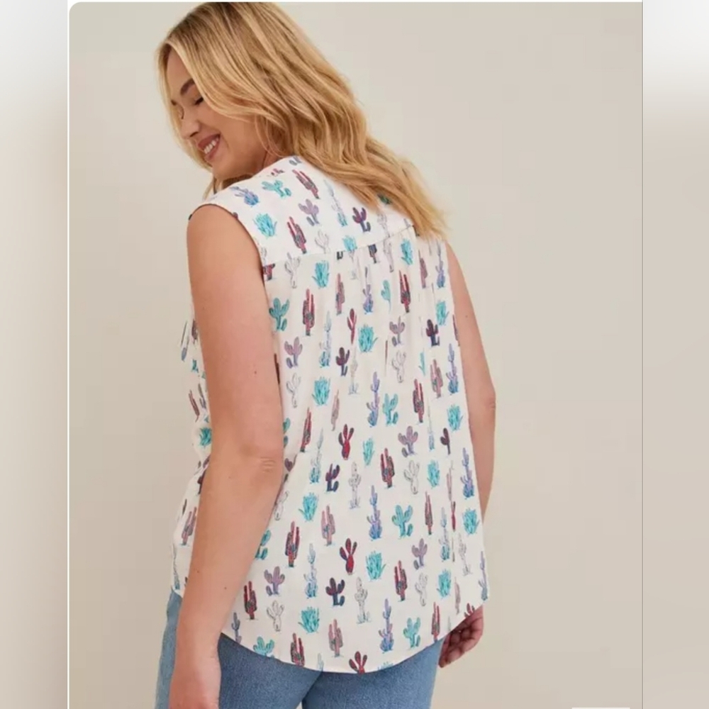 Torrid Harper Rayon Slub Pullover Sleeveless Top - Picture 2 of 9